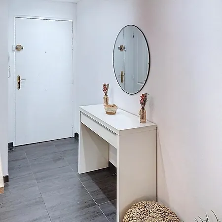 Avec Grande Terrasse Apartamento *
